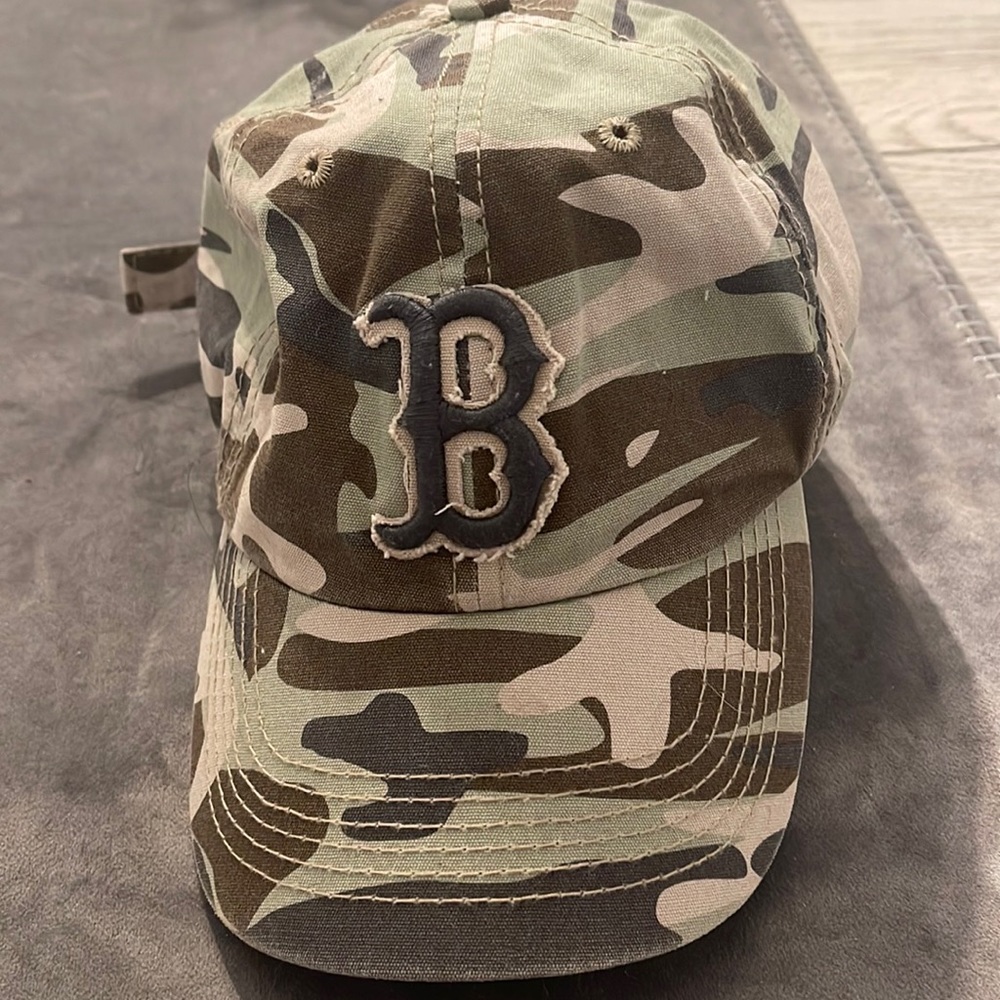 Boston Red Sox Womens camo hat